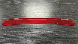 为何光扩散PC成为汽车高位刹车灯首选材料？