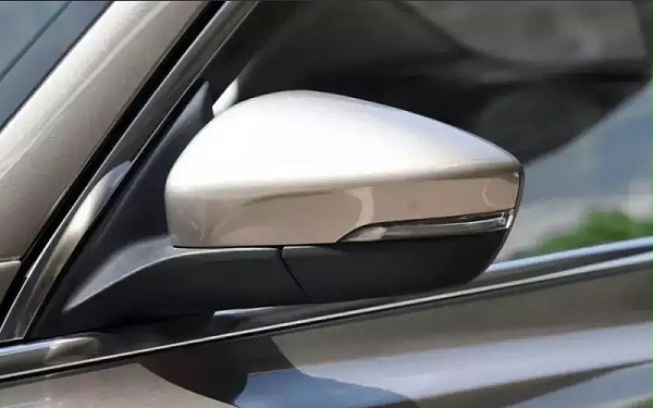 免喷涂材料在汽车反光镜上的应用