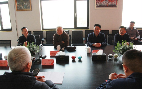 城阳区慈善总会走访青岛中新华美塑料有限公司